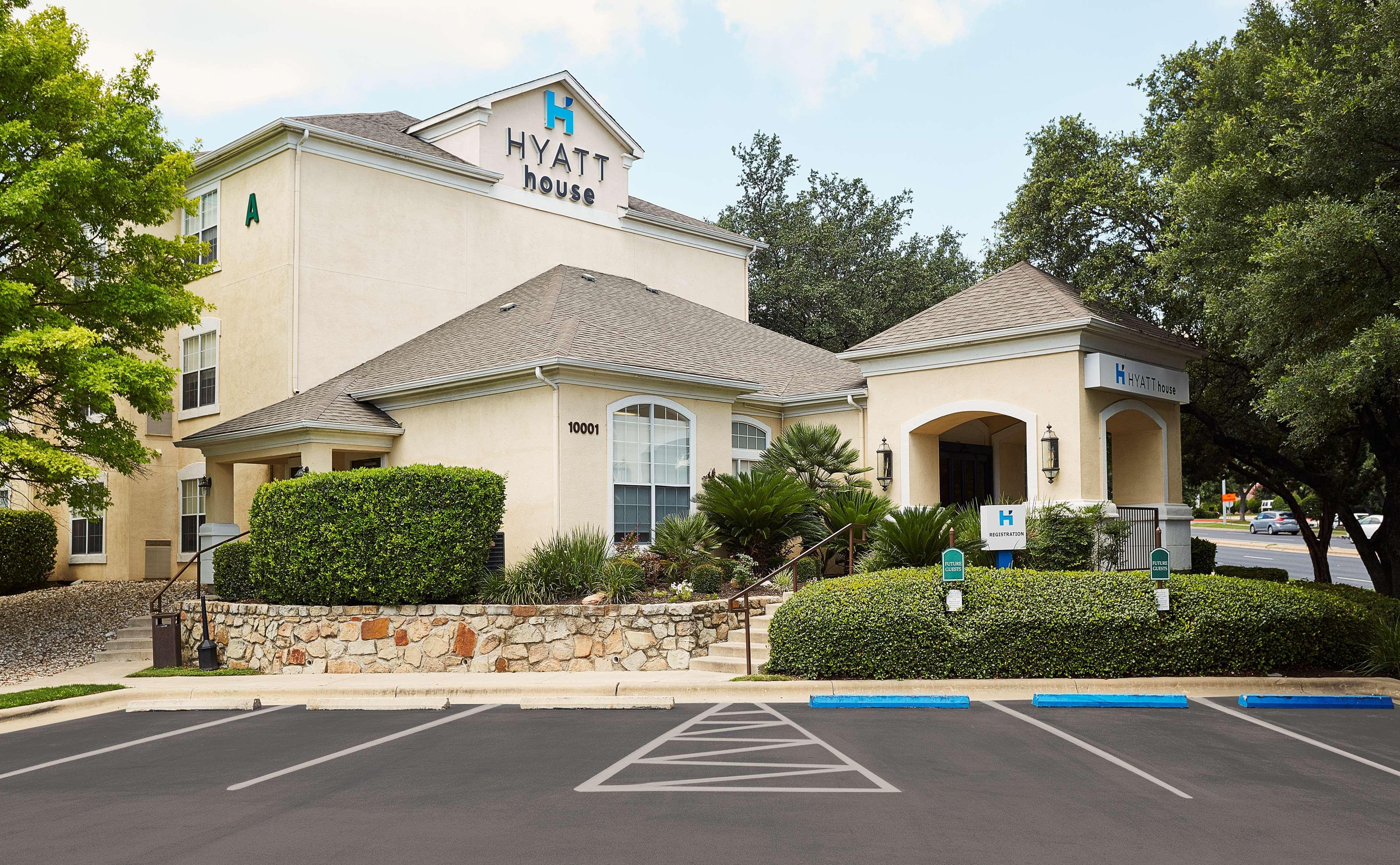 Hyatt House Austin Arboretum Exterior photo